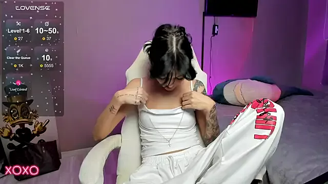 Girls: try live performances with matured performers, from dancing to quirks, in a variety of beautiful sex cams.