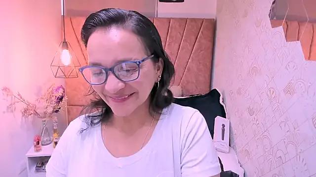 MarilynMiilf_ from StripChat is Freechat