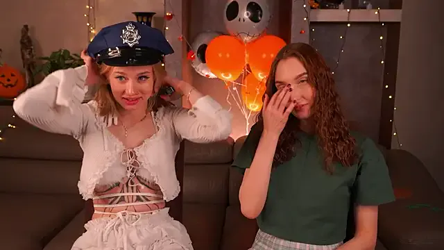 MarisLopaz from StripChat is Freechat