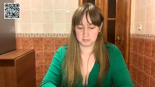 MaroonMoon_ from StripChat is Freechat