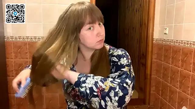 MaroonMoon_ from StripChat is Freechat