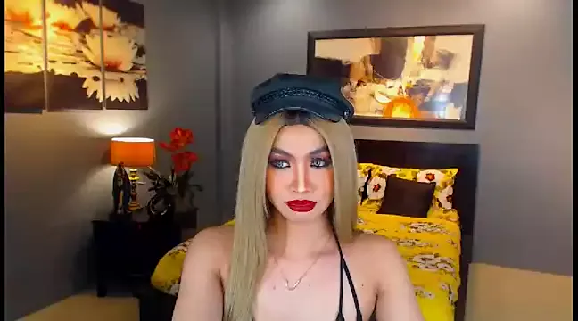 Girls: try live performances with matured performers, from dancing to quirks, in a variety of beautiful sex cams.