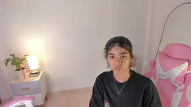 martina_roldam from StripChat is Freechat