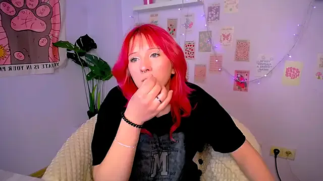 Mary_Lanee from StripChat is Freechat