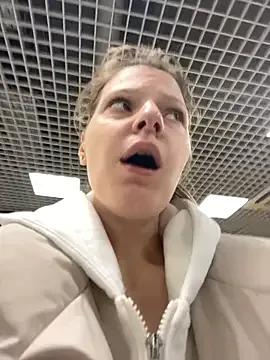 MaryHiggins from StripChat is Freechat