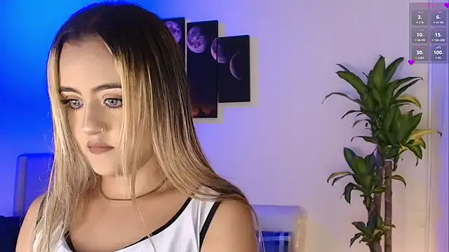 MaryMoon_ from StripChat is Freechat