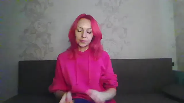 MashaSwan9977 from StripChat is Freechat