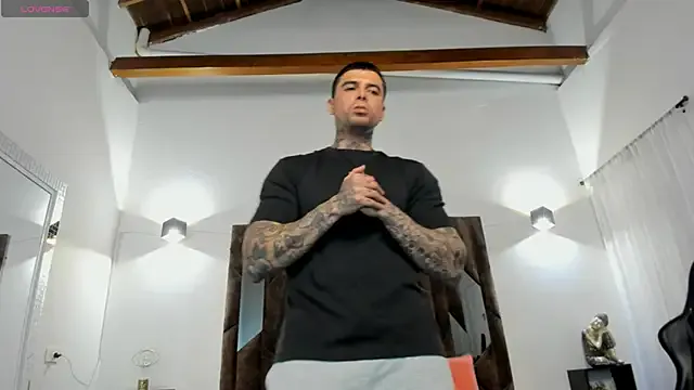 MATEO_DILUCA from StripChat is Freechat