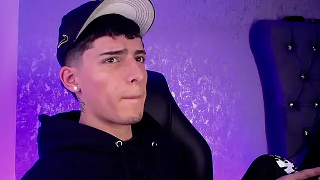 MateoMitchell from StripChat is Freechat