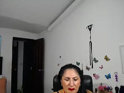 mature_bigboobs10 from StripChat is Freechat