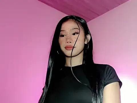 Maxine_Sucks from StripChat is Freechat