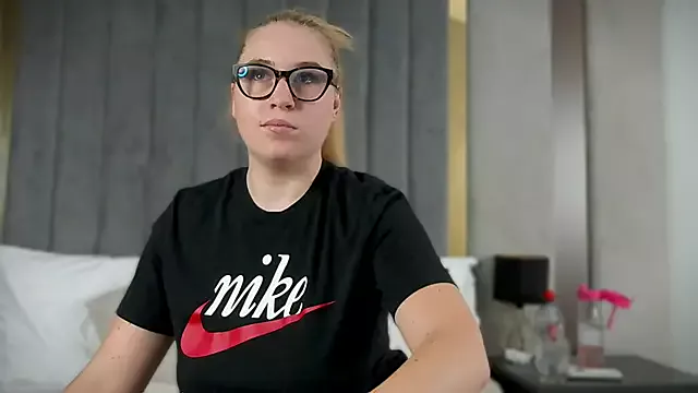 Maya_Collins_ on StripChat 