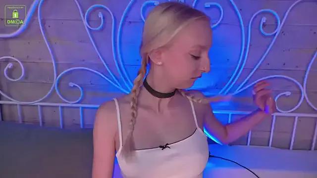 maya_snow from StripChat is Freechat