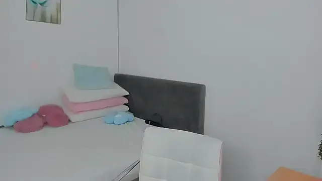 MayaaaM from StripChat is Freechat