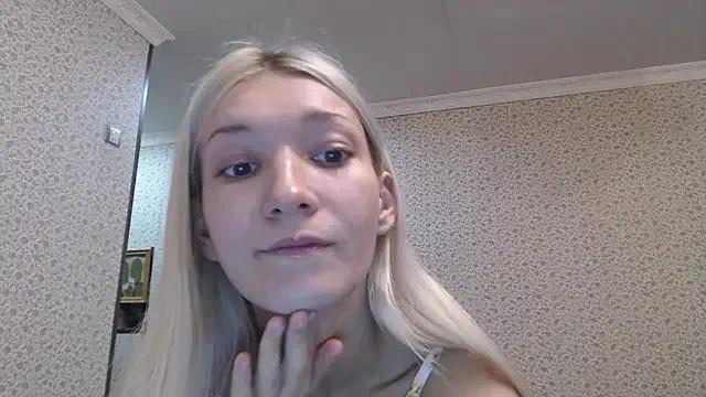maybe_doll from StripChat is Freechat