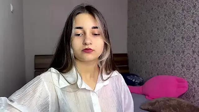 MaydaFarran from StripChat is Freechat