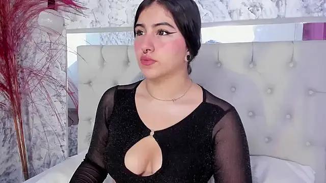 Megan_rossee from StripChat is Freechat