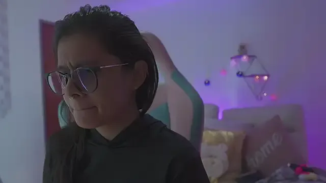 megan_ssmith_ from StripChat is Freechat