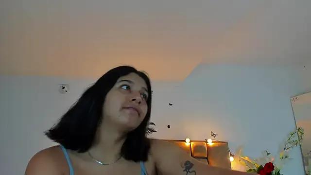 Megan_Whitte from StripChat is Freechat