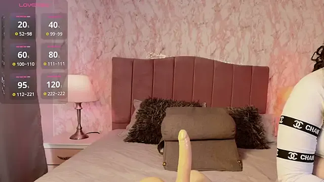 Girls: try live performances with matured performers, from dancing to quirks, in a variety of beautiful sex cams.