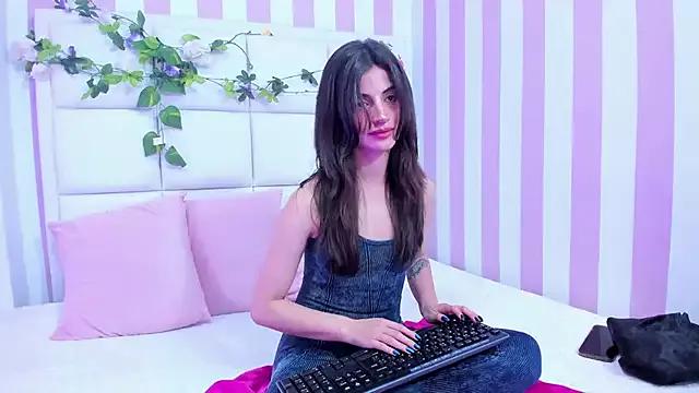 Girls: try live performances with matured performers, from dancing to quirks, in a variety of beautiful sex cams.