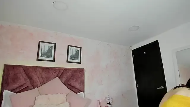 MelaniBeckers from StripChat is Freechat