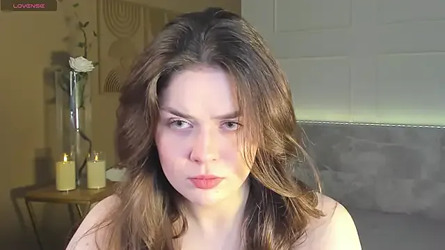 melanie_neal from StripChat is Freechat