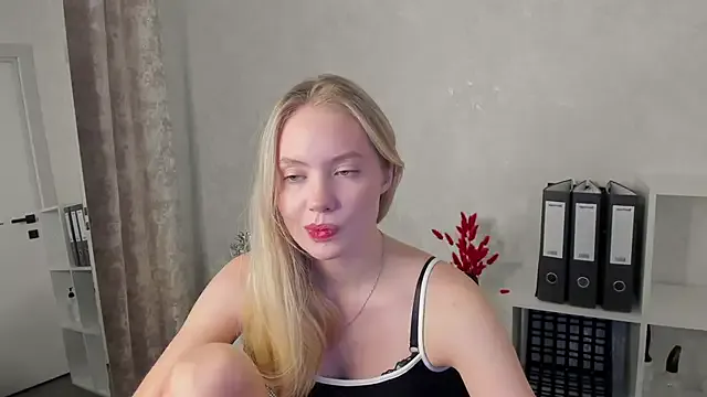 Melanie_Ryer from StripChat is Freechat