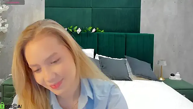 Melanie_Ryer from StripChat is Freechat