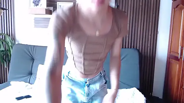 Girls: try live performances with matured performers, from dancing to quirks, in a variety of beautiful sex cams.