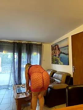 Melinastarr from StripChat is Freechat
