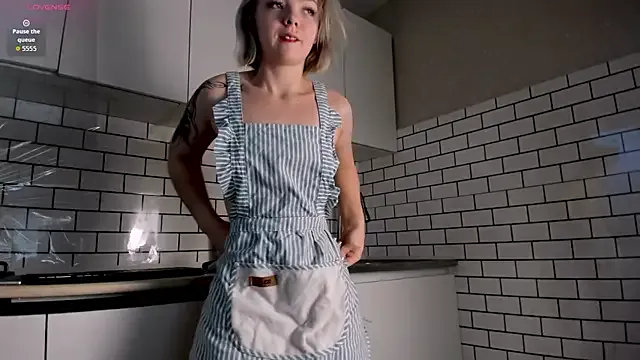 MelinMonro from StripChat is Freechat