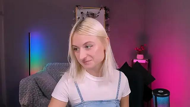 melisa_white1 from StripChat is Freechat
