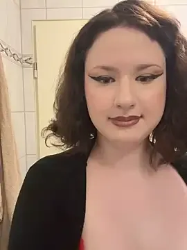 Melissa-Kiss from StripChat is Freechat