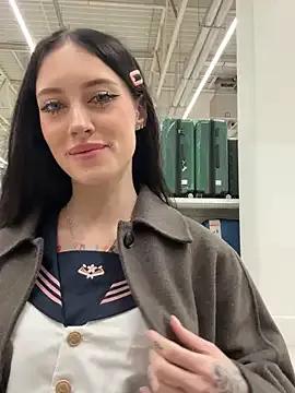 Melissa_crazy from StripChat is Freechat