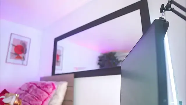 melissa_laurent_ from StripChat is Freechat