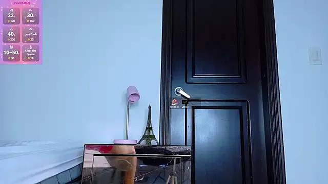 MelissaSamm from StripChat is Freechat