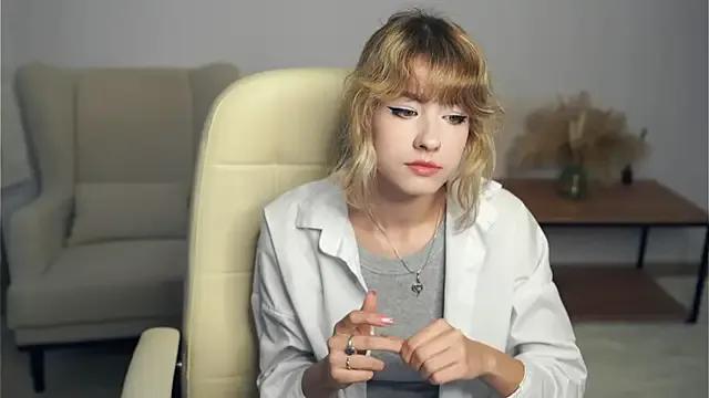 MelissaTansil from StripChat is Freechat