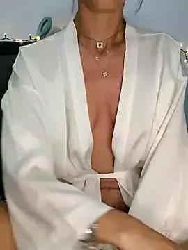 Melody87 from StripChat is Freechat
