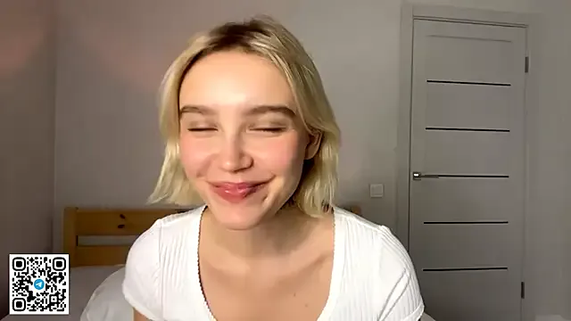 MelodyImam from StripChat is Freechat