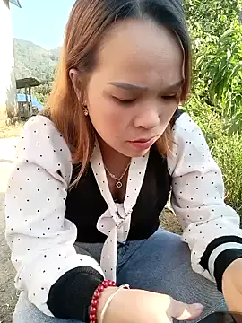 Melylyna from StripChat is Freechat