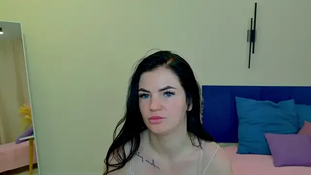 Meow_Milena from StripChat is Freechat