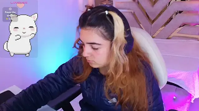 Girls: try live performances with matured performers, from dancing to quirks, in a variety of beautiful sex cams.