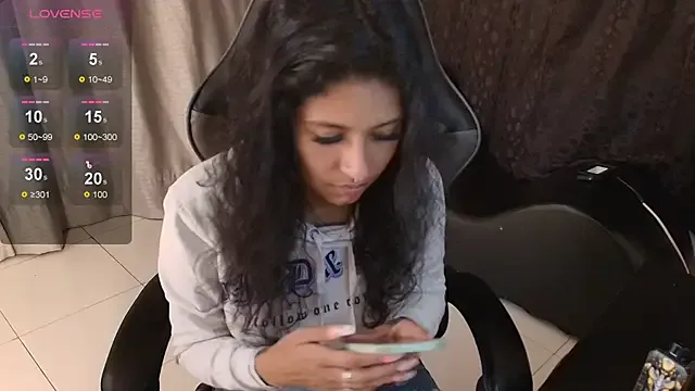 Meraky__ from StripChat is Freechat