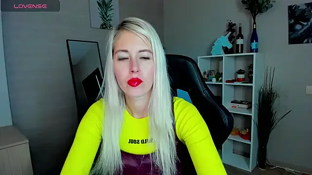 Mermaid_N from StripChat