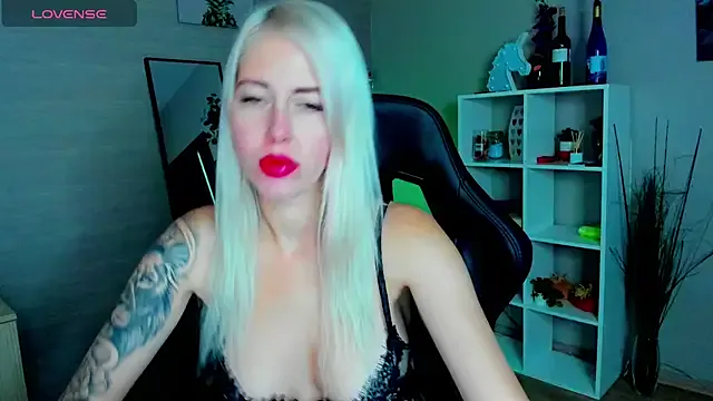 Mermaid_N from StripChat