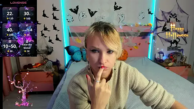 MeryMidnight from StripChat is Freechat