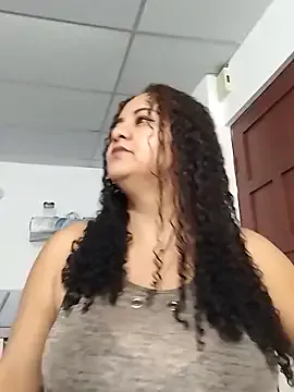 MEYBELLATINA from StripChat is Freechat