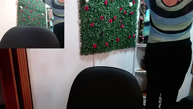 MIA__SPENCER from StripChat