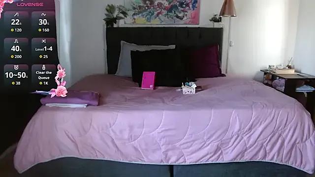 mia_velvet1 from StripChat is Freechat